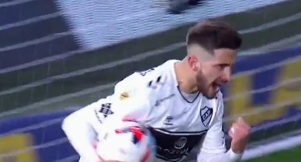 Goal by Nicolás Morgantini to reduce the deficit for Platense against Boca Juniors.