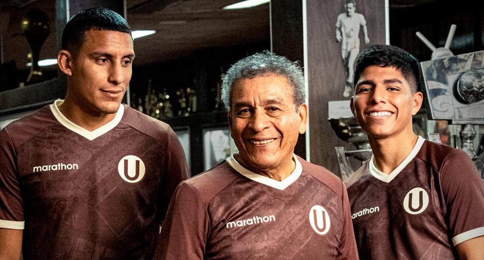 Universitario presentó su nueva camiseta tributo al Estadio Lolo Fernández 