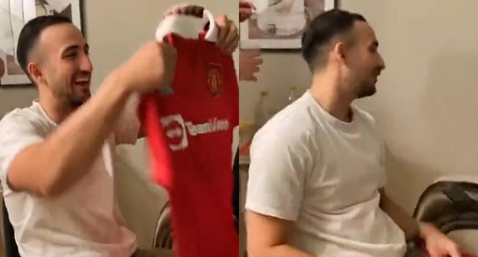 His smile disappeared: Manchester United fan and his reaction upon receiving Harry Maguire's jersey.