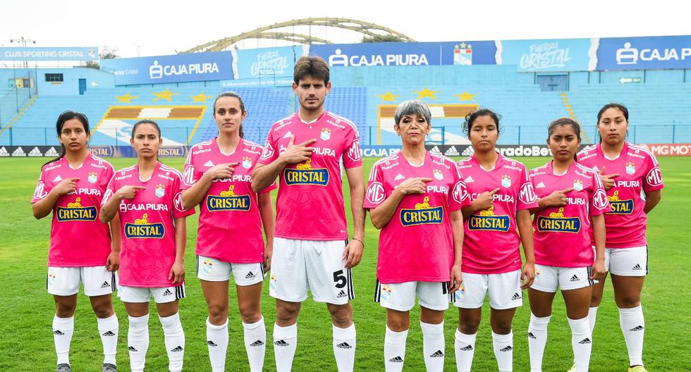 Sporting Cristal presenta camiseta rosada contra cáncer de mama
