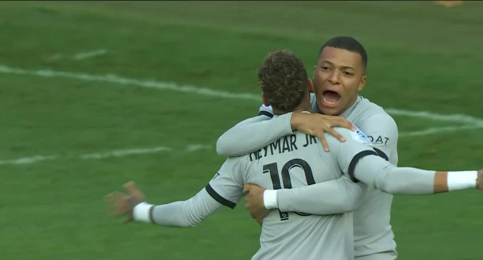 Sacó a relucir la magia: Neymar anotó un golazo para el 1-0 de PSG sobre Lorient 