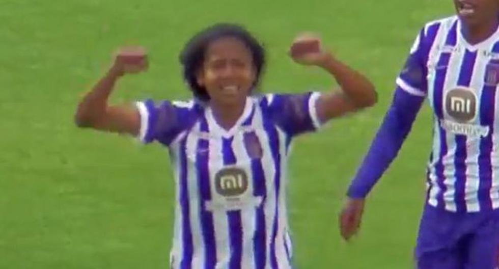 Emotional celebration: Sashenka Porras' tears after goal that prevented Alianza Lima's defeat.