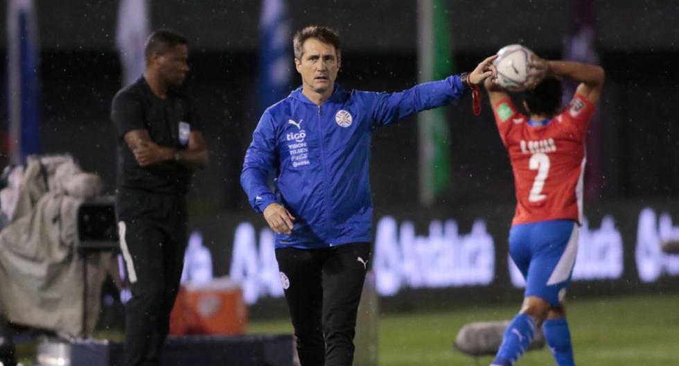 Schelotto, coach of Paraguay, highlighted Juan Reynoso's presence leading Peru.