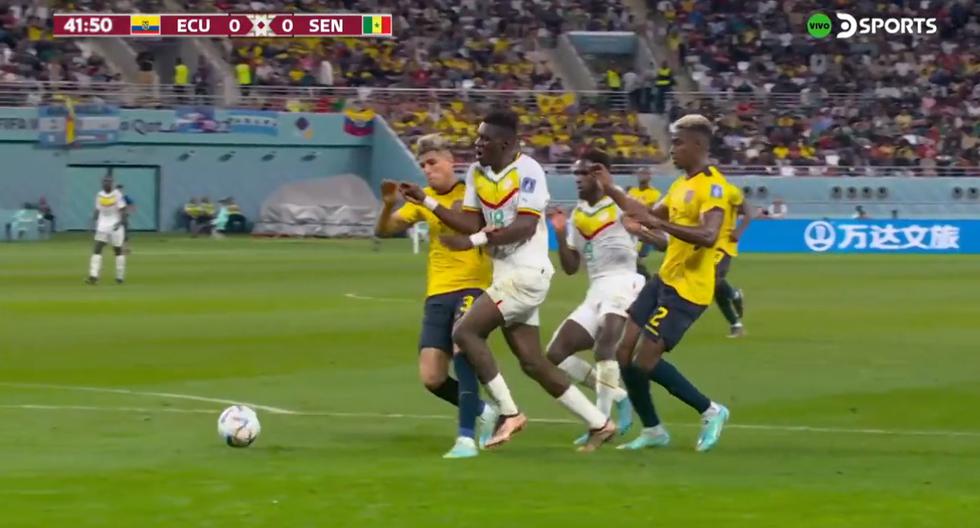 Gol de Sarr para Senegal en un polémico penal: Ecuador por ahora se queda sin Mundial 