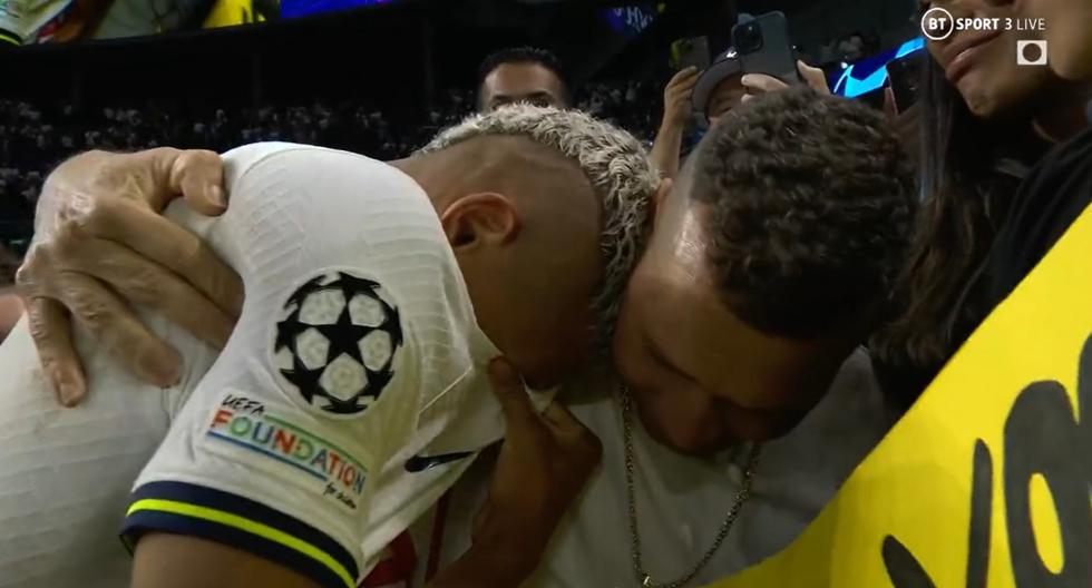 Llanto de Richarlison al abrazar a su padre: anotó sus primeros goles en Champions 