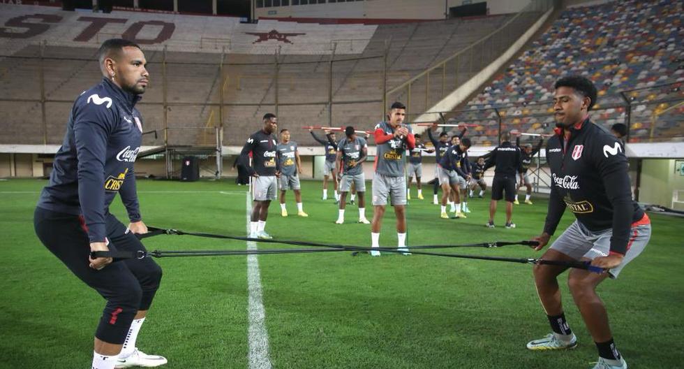 Pensando en Paraguay: selección peruana realizó práctica en el Estadio Monumental