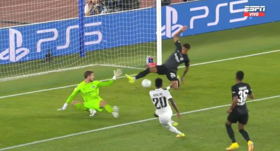 Eintracht Frankfurt de salvó: Tuta le negó el gol a Vinicius para Real Madrid 