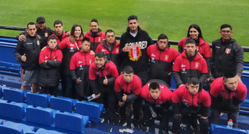 Selección peruana de futsal down visita La Bombonera durante la gira en Argentina
