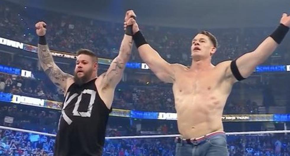 John Cena regresó a WWE y junto a Kevin Owens derrotaron a Roman Reigns y Sami Zayn