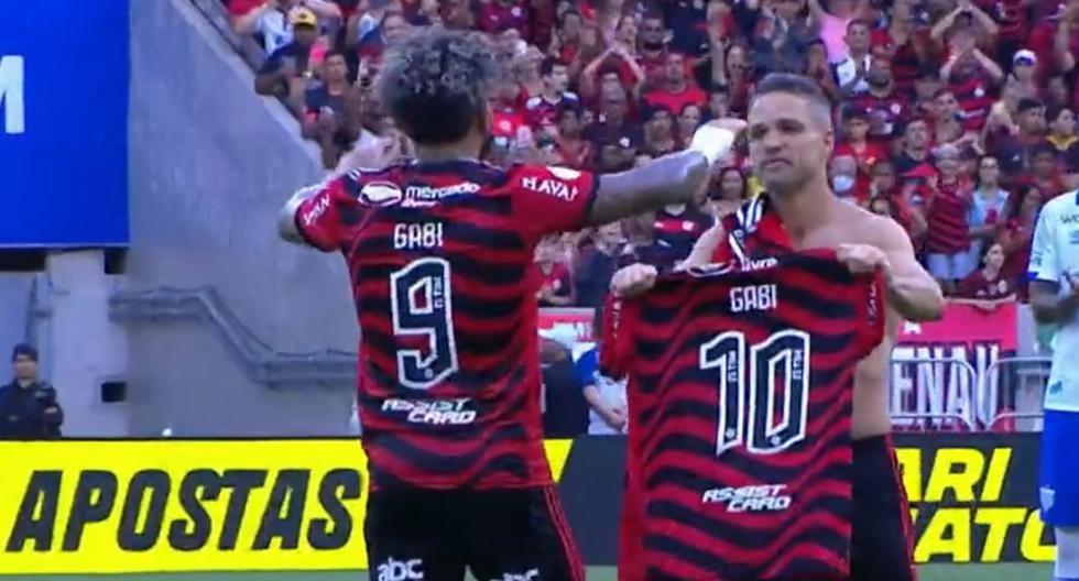 Ante la ovación del Maracaná: Diego se retira del fútbol y le deja la ‘10′ de Flamengo a Gabriel Barbosa
