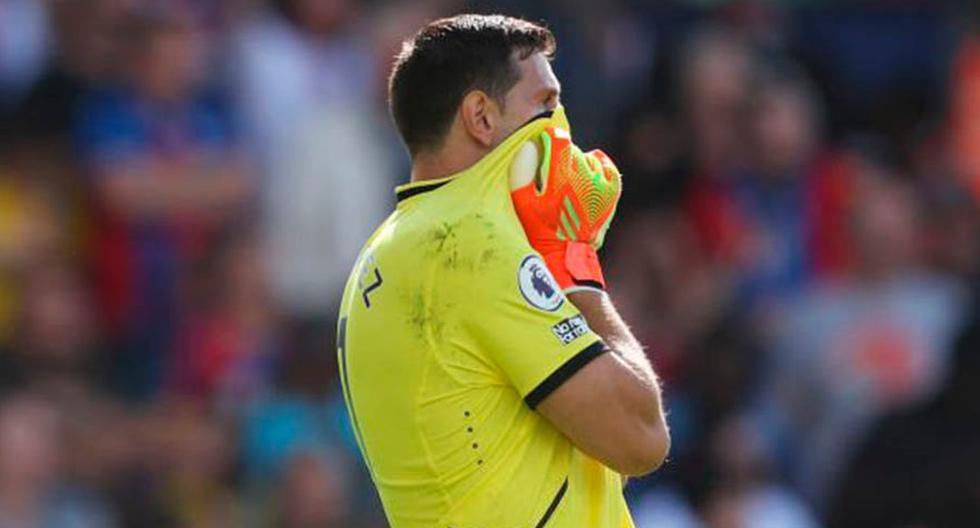 ‘Dibu’ Martínez no logró mantener el invicto: perdió 1-3 en el Aston Villa vs. Crystal Palace