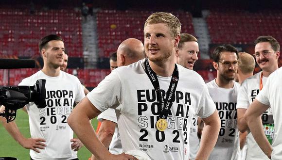 Martin Hinteregger anunció que se retira del fútbol tras ganar la Europa League con Eintracht Frankfurt. (Foto: EFE)