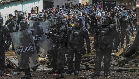 El informe hace una serie de recomendaciones a la Policía, a la Alcaldía de Bogotá, al Gobierno nacional y al Congreso. (Foto: JOAQUIN SARMIENTO / AFP)