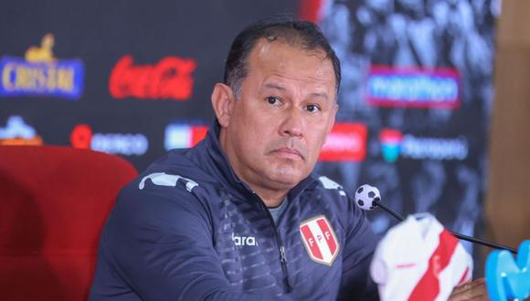 Juan Reynoso dio una lista de jugadores para trabajar previo a los amistosos de la selección peruana. Foto: FPF.