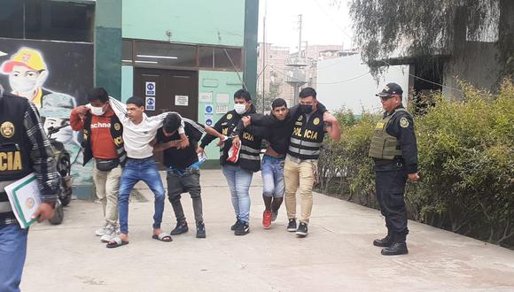 Cinco venezolanos, un peruano y un colombiano, que serían de la banda 'Los Sicarios de Valencia', acabaron detenidos. (fotos: Mónica Rochabrum/Trome)