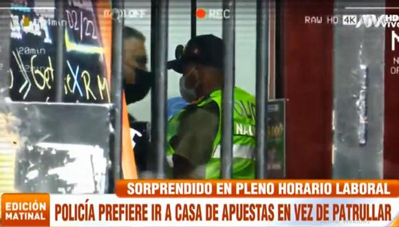 El técnico de 1ra, Carlos Sánchez ingresa al local en horas de la mañana y permanece por cerca de una hora. Foto: ATV