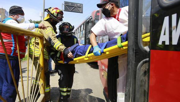 Heridos fueron conducidos a hospital. | Foto: Jessica Vicente / Trome