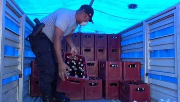 El vehículo que trasladaba las bebidas alcohólicas fue internad en el depósito de la comuna de Tambogrande, en Piura. (Foto: GEC)