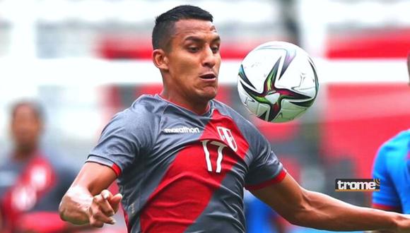 Alex Valera demostró que ya  tiene dominado los efectos del balón con el que se jugará ante Colombia  (Foto: @SelecciónPeru)