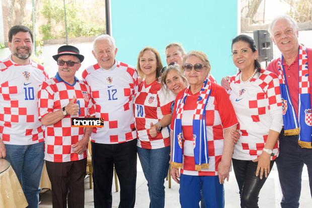 Son parte de la comunidad croata en Perú. "Hinchamos por Croacia y respetamos al equipo rival. Cualquiera puede ganar", dijo Pedro Puh. (Entrevista: Isabel Medina / Trome).