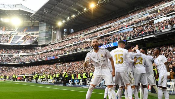Real Madrid venció 1-0 a Atlético Madrid con golazo de Benzema en el derbi de La Liga y mantiene el liderato