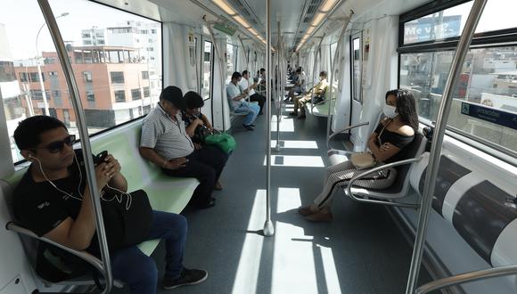Usuarios de la Línea 1 del Metro de Lima no están obligados a usar protector facial, pero sí doble mascarilla o una KN95. (Foto: GEC)