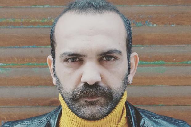 El actor turco Ergun Metin interpreta a Vahap en la telenovela "tierra amarga" (Foto: Ergün Metin / Instagram)