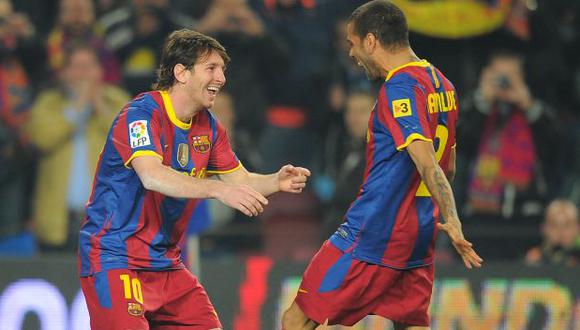 Dani Alves expresó su deseo de ver a Lionel Messi nuevamente en Barcelona. (Foto: AFP)