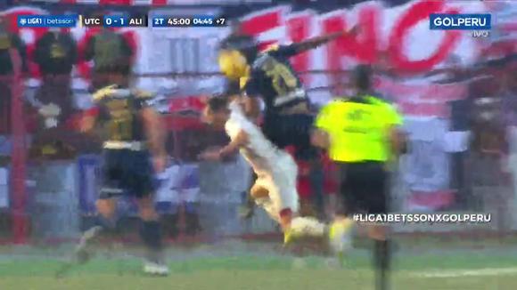 El penal de Aldair Fuentes contra Facundo Peraza en Alianza Lima vs. UTC por Liga 1. (Video: Gol Perú)