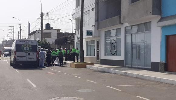 Daniel Daniel Guillermo Barazorda Quiroz (59), fue asesinado a balazos frente al municipio de Punta Hermosa. (fotos: Mónica Rochabrum/trome)