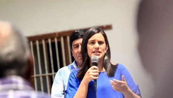 Verónika Mendoza manifiesta que Guillén es un hombre honesto y valiente que se enfrentó siempre a la corrupción y al autoritarismo (Foto archivo: Andina)