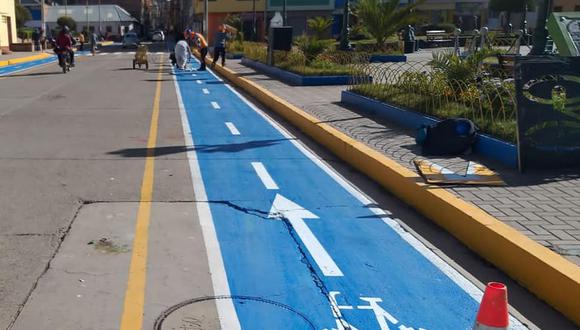 Pintan ciclovías en calles de Puno para promover el uso de bicicletas.