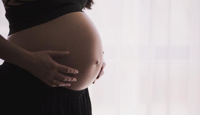 El sobrepeso en el embarazo supone un riesgo mayor para que la mujer pueda desarrollar enfermedades como la preclampsia, la diabetes gestacional o tener un parto prematuro (Fotos: Pixabay/Pexels/Referencial)