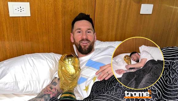 Lionel Messi posa junto a la Copa del Mundo  en su cama (@leomessi)