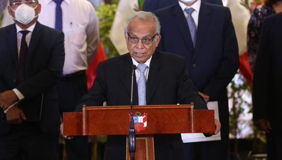 Primer ministro Aníbal Torres dio dos conferencias de prensa esta semana en un tono totalmente diferente.  (Foto: PCM)