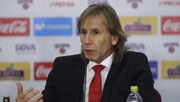 En conferencia de prensa, el director técnico de la selección peruana se mostró incómodo por la poca importancia que le dan al deporte en el Perú. (Foto: AFP)
