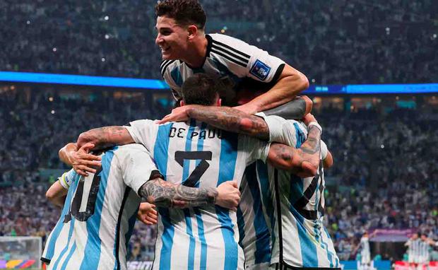 Argentinos y franceses lucharán por conseguir su tercera estrella mundial (Fuente: AFP)