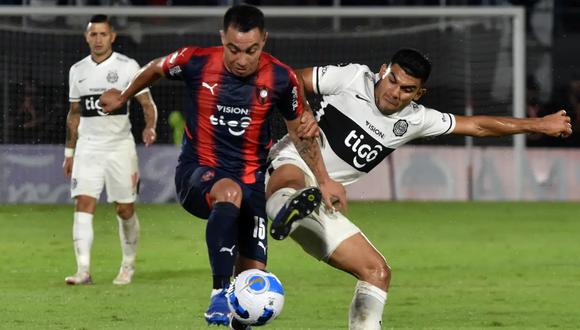 Canales de TV para ver partido Olimpia vs. Cerro Porteño en vivo y en directo por la Liga Paraguaya 2022. (Foto: AFP)