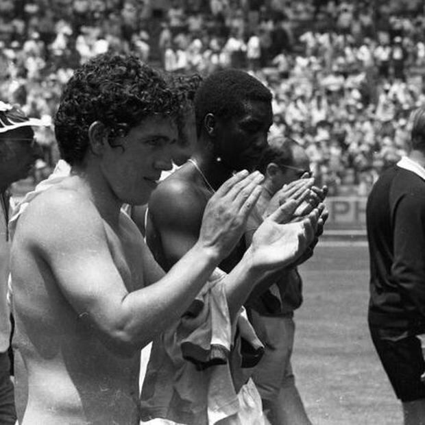 Mifflin y Pelé tuvieron una gran amistad, jugaron juntos y el peruano guarda una camiseta del 'Rey