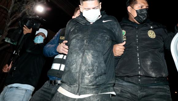 Un exreo fue arrestado en la cochera de una casa de San Martín de Porres con cuatro vehículos robados en días pasados, a cuyos dueños exigía dinero para devolverles sus unidades.