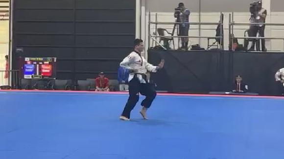 Hugo del Castillo en la competencia de taekwondo poomsae. (Video: IPD)