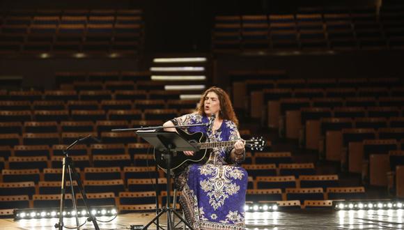 La cantautora peruana Lourdes Carhuas Rivera dará un concierto virtual y gratuito este jueves 25 de marzo. (Foto: GTN)