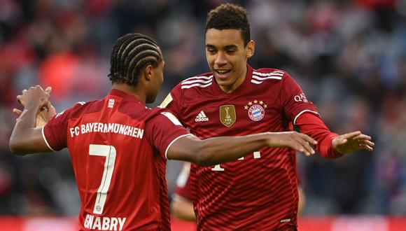 Serge Gnabry y Jamal Musiala se vacunaron para evitar sanción del Bayern Munich. (Foto: EFE)
