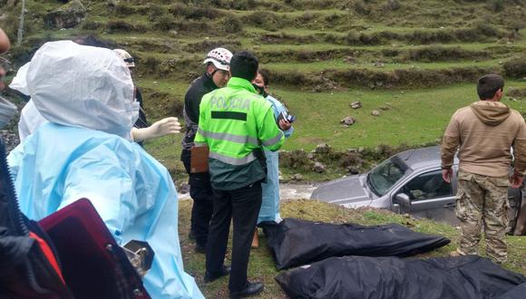 Agentes de la Unidad de Rescate del Escuadrón de Emergencia de la Policía Nacional con apoyo de los miembros de la Fuerza Aérea del Perú (FAP)  rescataron los cuerpos de los tripulantes.