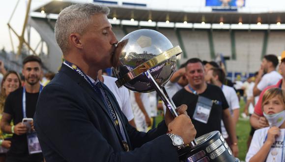 Hernán Crespo condujo a Defensa y Justicia a ganar la Copa Sudamericana