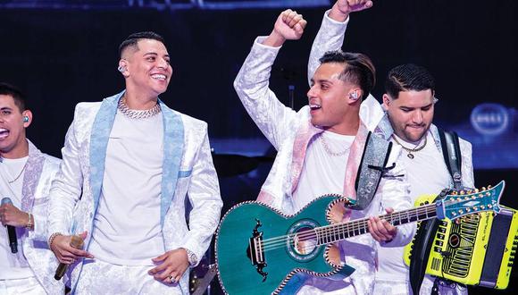 La agrupación saltó a la fama en 2018 al estrenar los sencillos «Pídeme», «El Roto» y «Juro Por Dios» (Foto: Grupo Firme/ Instagram)