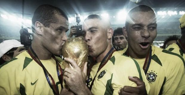 Los brasileños se impusieron gracias a un doblete del 'Fenómeno' Ronaldo (Foto: FIFA)