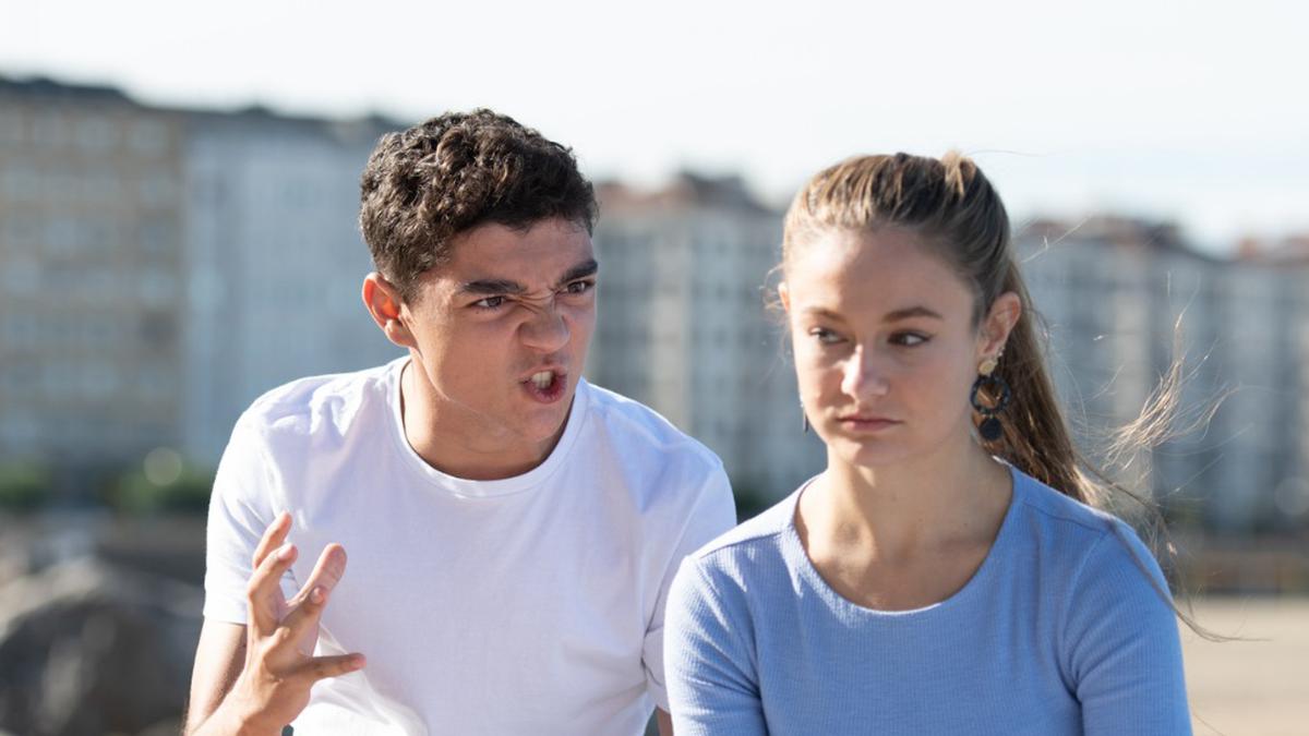 Cómo puedes ayudar a tu hijo adolescente a salir de una relación tóxica | IMP | FAMILIA | TROME