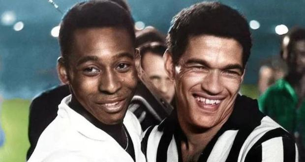 Pelé es el ídolo máximo del Santos y Garrincha emblema del Botafogo (Foto: Nostalgia futbolera)