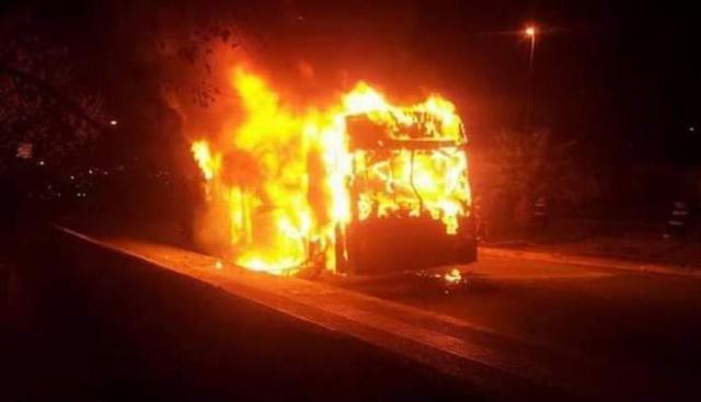 Bus interprovincial se incendia con pasajeros a bordo en Pisco. Foto: Difusión